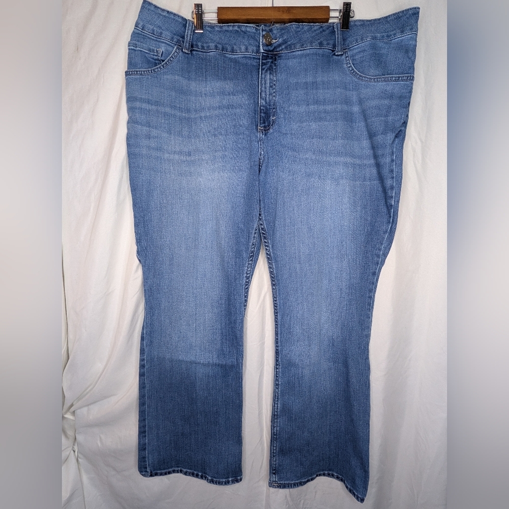 Lee Mid-Rise Boot Cut Jeans, Light Blue, 24W Petite